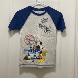 Kids Disneyland California tshirt M